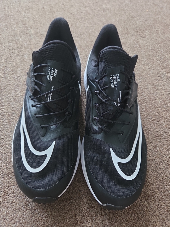 Nike Shoes - Nike Women’s Black and White Zoom Pegasus-Style Athletic Shoes Running Sz 7.5